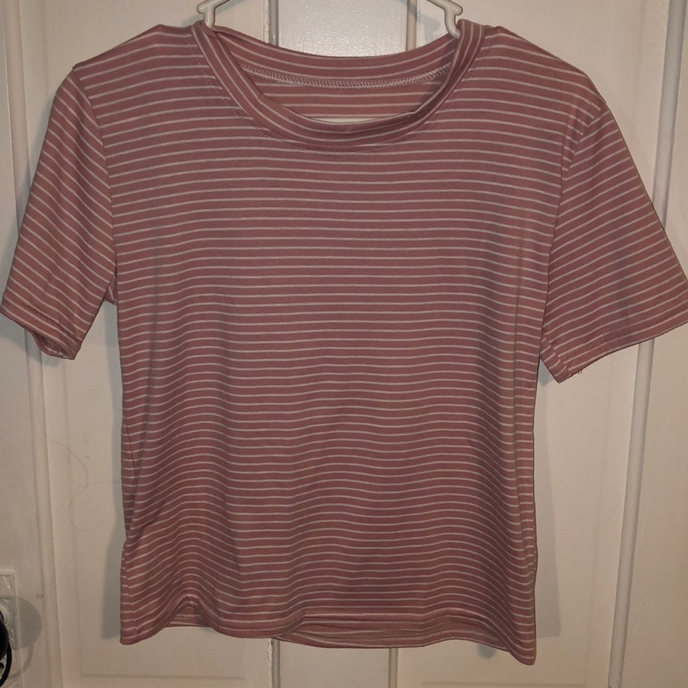 Cute (somewhat cropped) Top